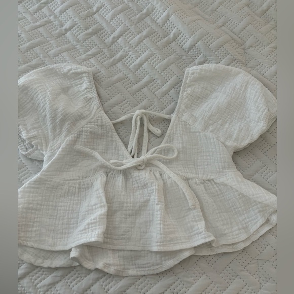 Francesca’s white blouse top - Picture 1 of 4